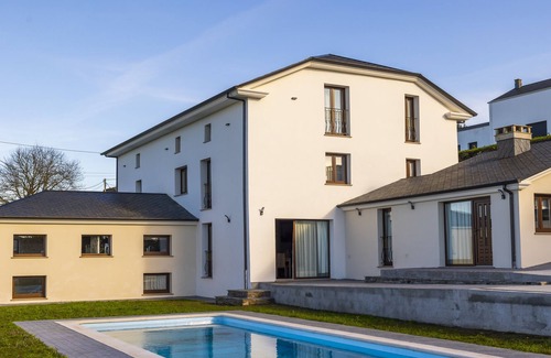 Navia Apartamento | Apartamento Las Dornas--Casona del Campo en Asturias con piscina
