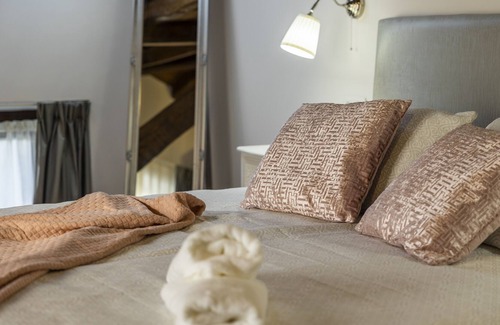 Navia Apartamento | Apartamento Las Dornas--Casona del Campo en Asturias con piscina