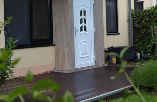 Mainz-Bingen Apartamento | Apartment "Lavendel Garten"