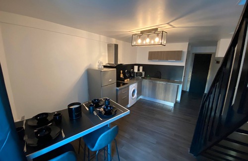 Bourgoin-Jallieu Apartamento | Apartamento 'Le Bill' con Wi-Fi
