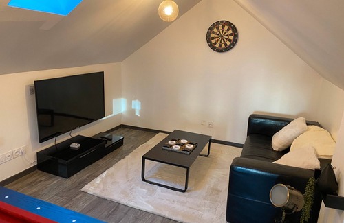 Bourgoin-Jallieu Apartamento | Apartamento 'Le Bill' con Wi-Fi
