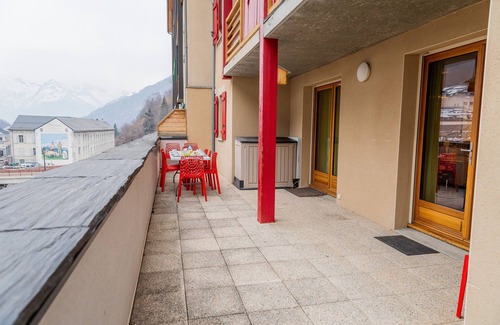 Sers Apartamento | Apartment 'Le Bois De Marie' with Mountain View, Private Terrace and Wi-Fi