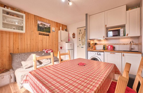 Gresse-en-Vercors Apartamento | Apartment 'Le Serpaton' with Mountain View and Balcony
