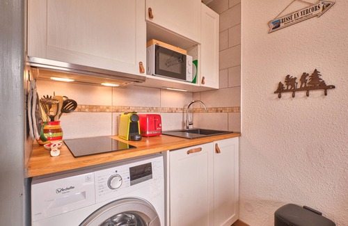Gresse-en-Vercors Apartamento | Apartment 'Le Serpaton' with Mountain View and Balcony