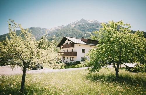 Bach Apartamento | Apartment LECHTAL for 2-4 people and large balcony
