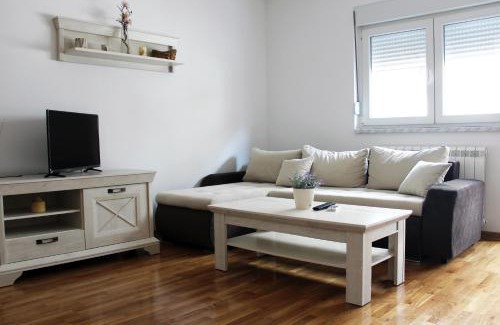 Vozdovac Apartamento | Apartment Leonis