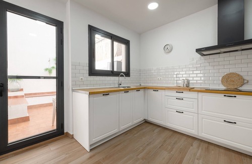 Camarles Apartamento | Apartamento 'Les Carolines' con terraza privada, Wi-Fi y aire acondicionado