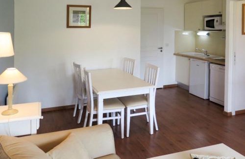 Parentis-en-Born Apartamento | Apartment Les Cottages du Lac T3 by Interhome