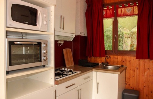 Mont-Dore Apartamento | Apartamento 'Les Lauriers, N.º 1' con vistas a la montaña y balcón