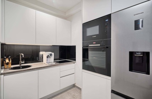 Znjan Apartamento | Apartment Liberty Living with Pool I