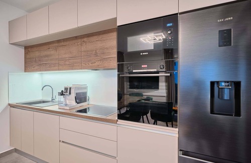 Znjan Apartamento | Apartment Liberty Living with Pool III