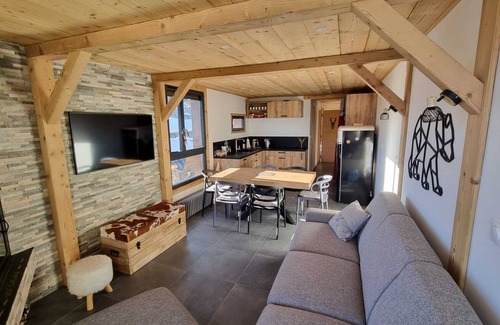 Orcieres Apartamento | Apartment like a chalet at the foot of the slopes, 2 minutes from the skating rink, swimming pool and bowling alley.