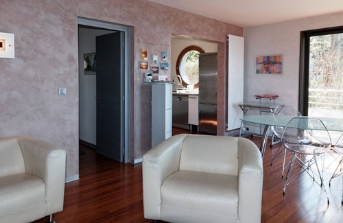 Thonon-les-Bains Apartamento | Apartamento situado en un entorno campestre con vistas al lago de Ginebra
