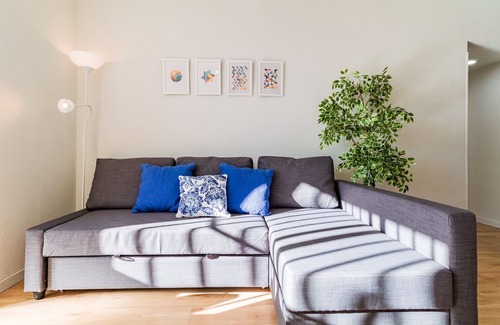 Colonia de la Prensa Apartamento | Apartamento localizado en la parte sur de Madrid. Totalmente equipado, con A/C e internet