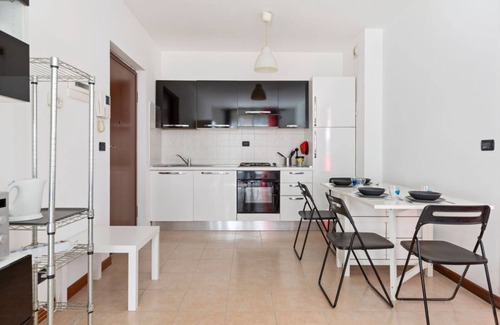 Lambrate Apartamento | Apartamento situado en el barrio Rubattino de Milán, cerca de la Esselunga di Rubattino.