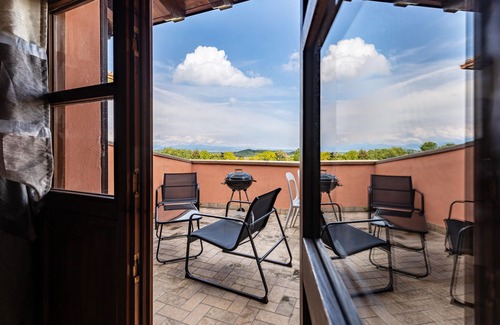 Lonato del Garda Apartamento | Apartamento 'Loft Garda See' con terraza privada
