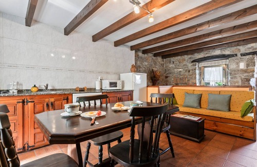 Caunedo Casa | Apartamento 'Lorences D' con vistas a la montaña