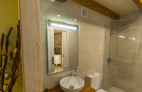 Navia Apartamento | Apartamento Los Paraxes --Casona del Campo en el Occidente asturiano con piscina