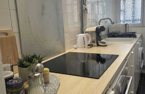 Quartier Saint-Ambroise Apartamento | Apartment Luma Oberkampf /Jean Pierre Timbaud district