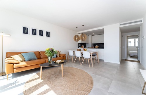 Fuengirola Apartamento | Apartamento 'Luxury Penthouse with Rooftop' con vistas al mar, Wi-Fi y aire acondicionado