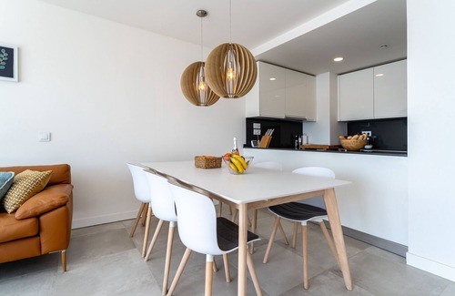 Fuengirola Apartamento | Apartamento 'Luxury Penthouse with Rooftop' con vistas al mar, Wi-Fi y aire acondicionado