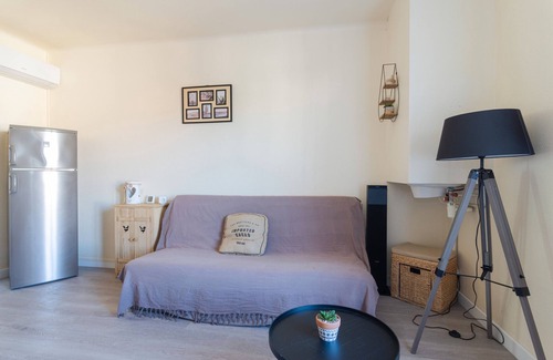 Banyuls-dels-Aspres Apartamento | Apartment 'Mar I Munt' with Sea View, Wi-Fi and Air Conditioning