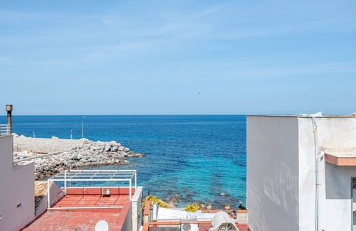 Isola delle Femmine Apartamento | Apartamento 'Matilde' con terraza compartida, Wi-Fi y aire acondicionado