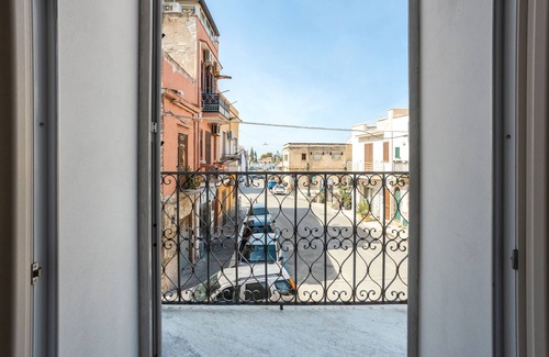 Isola delle Femmine Apartamento | Apartamento 'Matilde' con terraza compartida, Wi-Fi y aire acondicionado