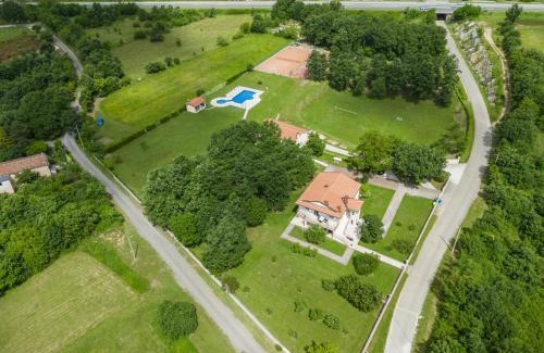 Modrusani Apartamento | Apartment Macini-2 by Interhome