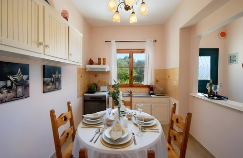 Vlachopoulatika Apartamento | Apartamento 'Maestro 2' con balcón, Wi-Fi y aire acondicionado