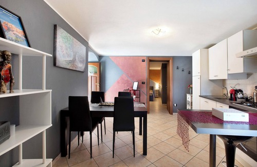 Pollein Apartamento | Apartamento 'Maison Bebe Terre Blanche' con vistas a la montaña, terraza privada y Wi-Fi