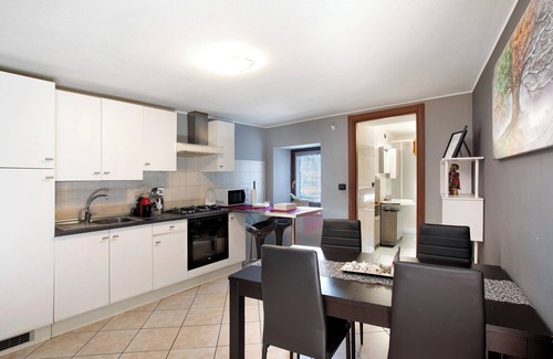 Pollein Apartamento | Apartamento 'Maison Bebe Terre Blanche' con vistas a la montaña, terraza privada y Wi-Fi