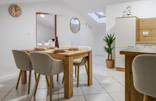 Ajdovscina Apartamento | Apartment Mandi By DIMBIKES