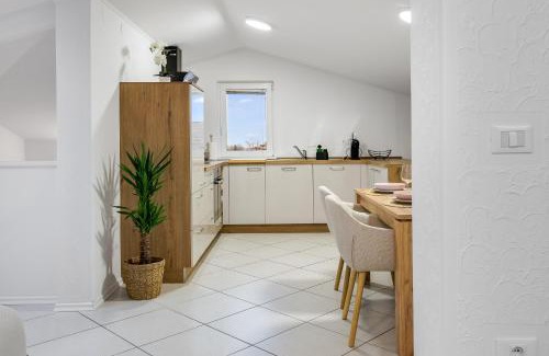 Ajdovscina Apartamento | Apartment Mandi By DIMBIKES