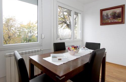 Cukarica Apartamento | Apartment Maple