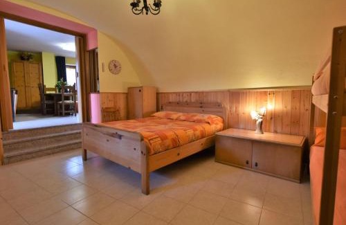 Mazzo di Valtellina Apartamento | Apartment Mariella by Interhome