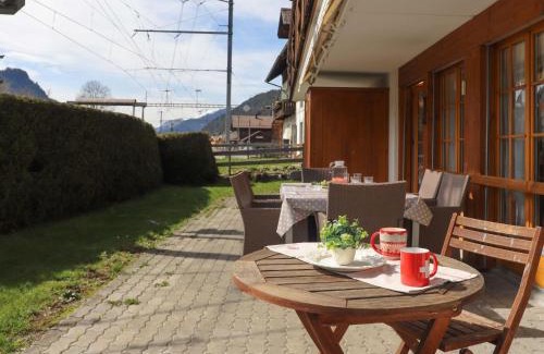 Saanen Apartamento | Apartment Marie-Soleil by Interhome