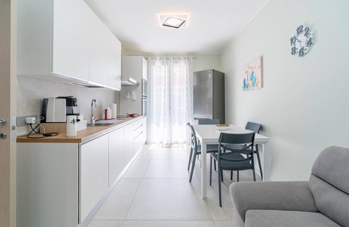 Portopalo di Capo Passero Apartamento | Apartment 'Marinella' with Balcony, Wi-Fi and Air Conditioning