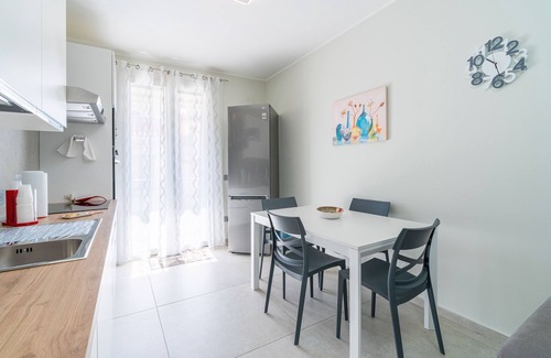 Portopalo di Capo Passero Apartamento | Apartment 'Marinella' with Balcony, Wi-Fi and Air Conditioning