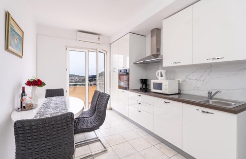 Gruz Apartamento | Apartment Marisol - Apartamento de un dormitorio con balcón y vistas al mar