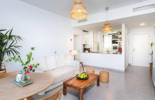 Torre del Mar Apartamento | Apartamento Maroma by Interhome