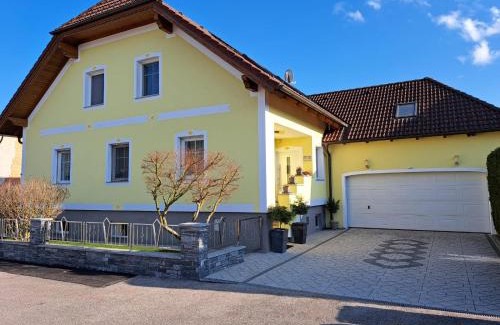 Schallaburg Apartamento | Apartment Martin
