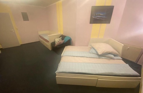 Ruesselsheim Apartamento | Apartment Masionette Opel City Rüsselheim, near Frankfurt Airport, Wiesbaden, Mainz, Frankfurt for Business and Family