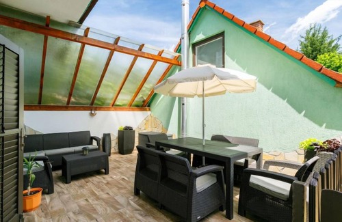 Balatonlelle Apartamento | Apartamento May by Interhome