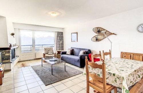 Randogne Apartamento | Apartment Merises 20 by Interhome