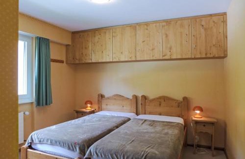 Randogne Apartamento | Apartment Merises 20 by Interhome