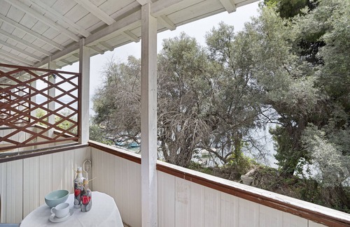 Perigiali Apartamento | Apartamento 'Mezoneta 3' con vistas al mar y aire acondicionado