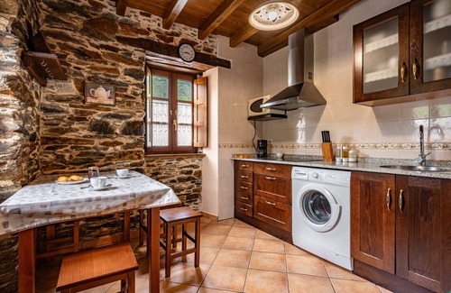 Boal Apartamento | Apartamento 'Mira' con vistas a la montaña, terraza privada y Wi-Fi