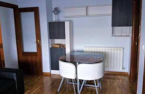 Milagro Apartamento | Apartment 'Miralrio 2' with Private Terrace, Wi-Fi and Air Conditioning