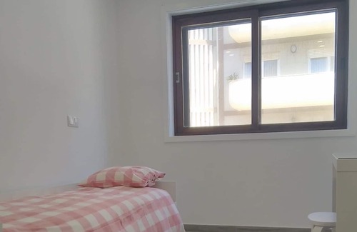 Furadouro Apartamento | Apartment 'Miramar Apartamento 1º Andar' with Sea View, Wi-Fi and Air Conditioning